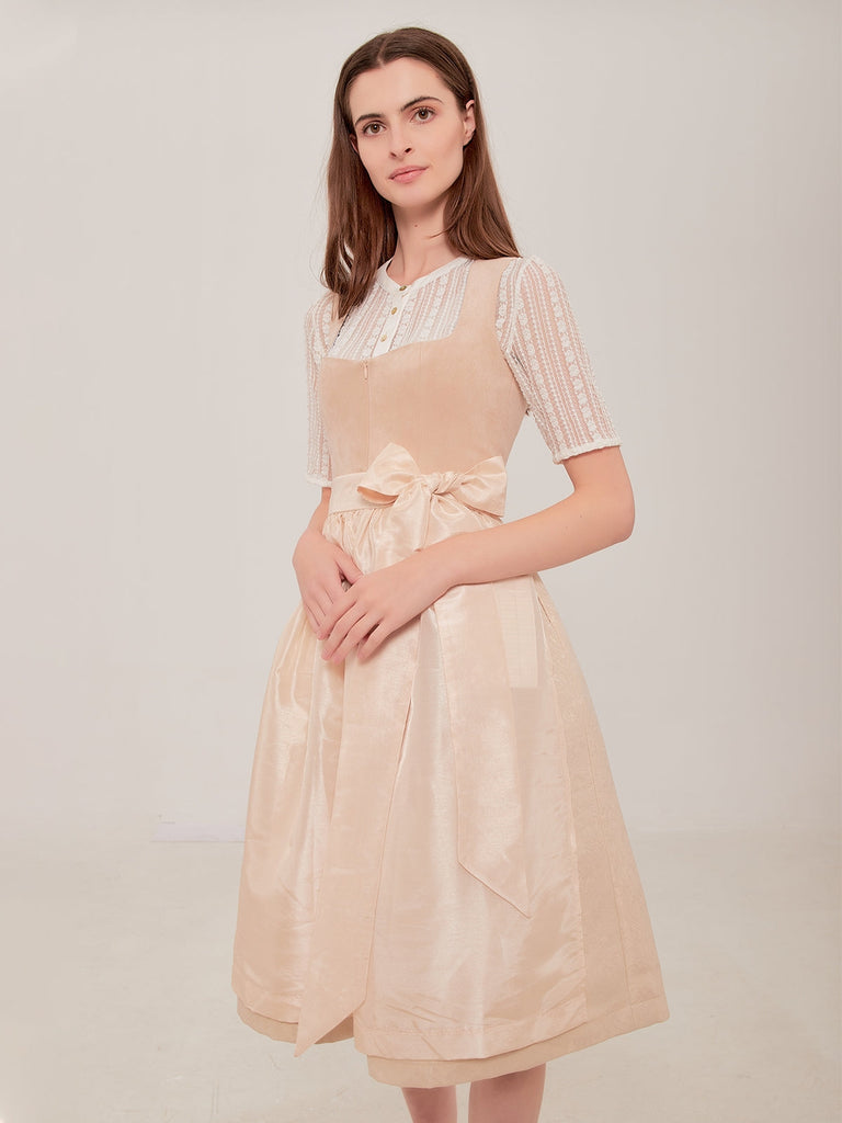 Haily Dirndl: Tradition trifft auf moderne Eleganz