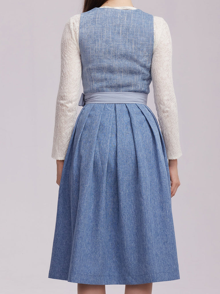 Die faszinierenden Welt der blauen Dirndl: dirndl samt hellblau, dirndl eisblau und dunkelblaues dirndl samt