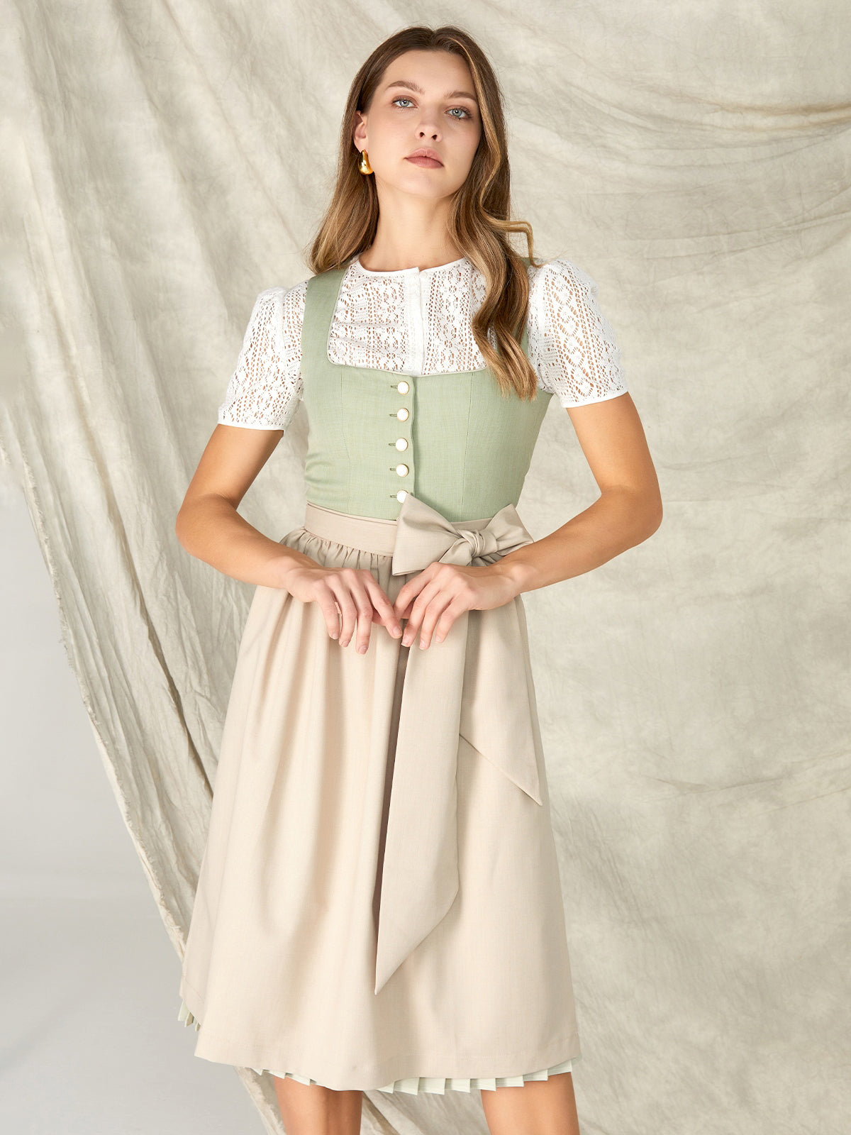 DIRNDL - OIA