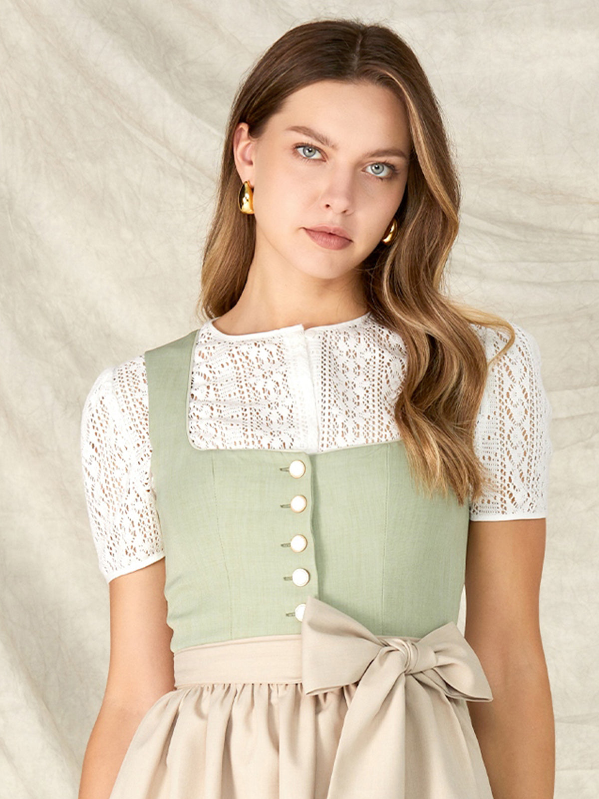 DIRNDL - OIA