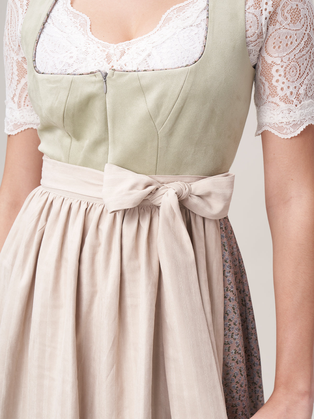 DIRNDL - NILA